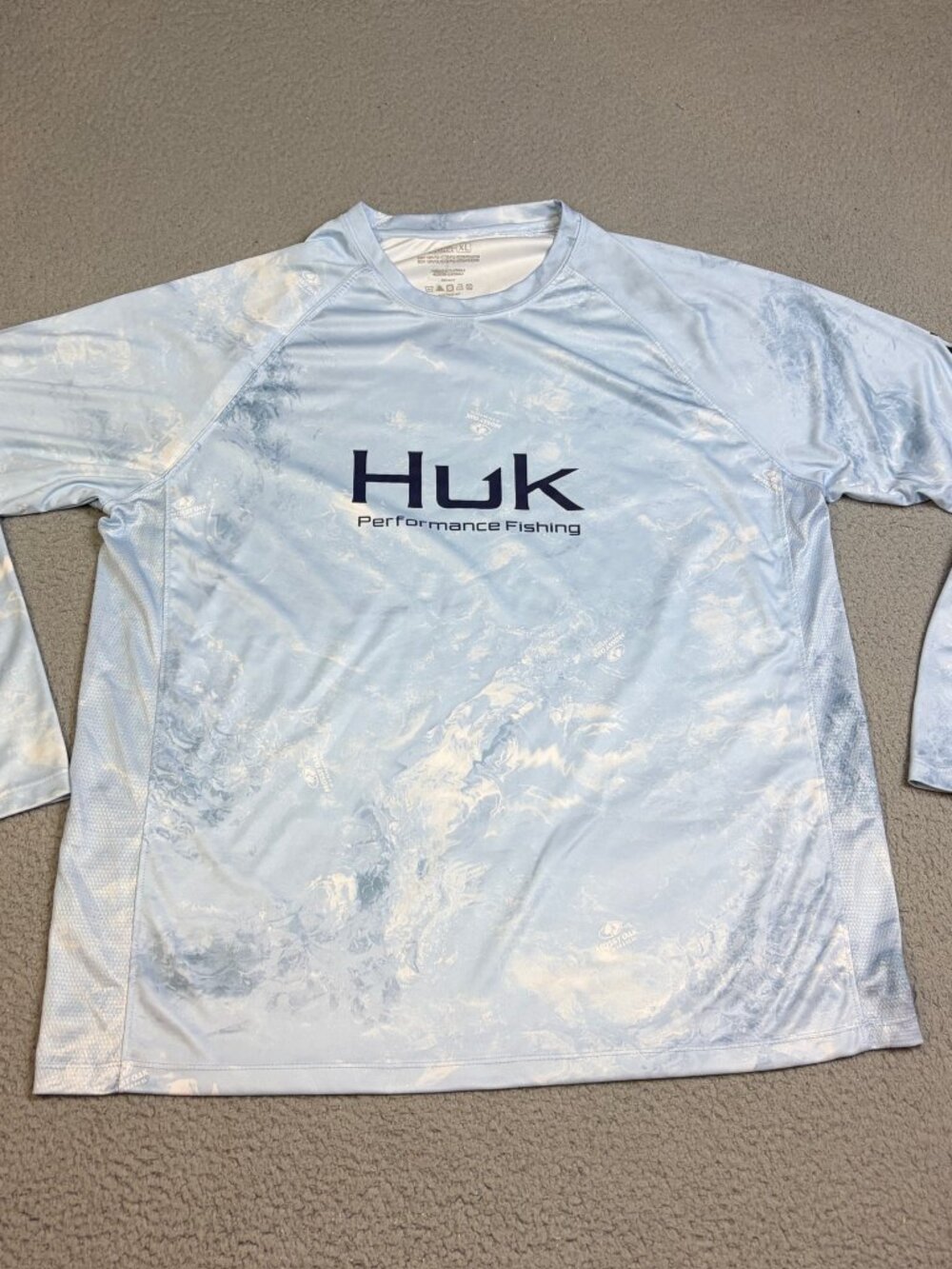 Huk Fishing Shirt Mens Size Medium Blue Outdoor Long Sleeve Casual Polyester